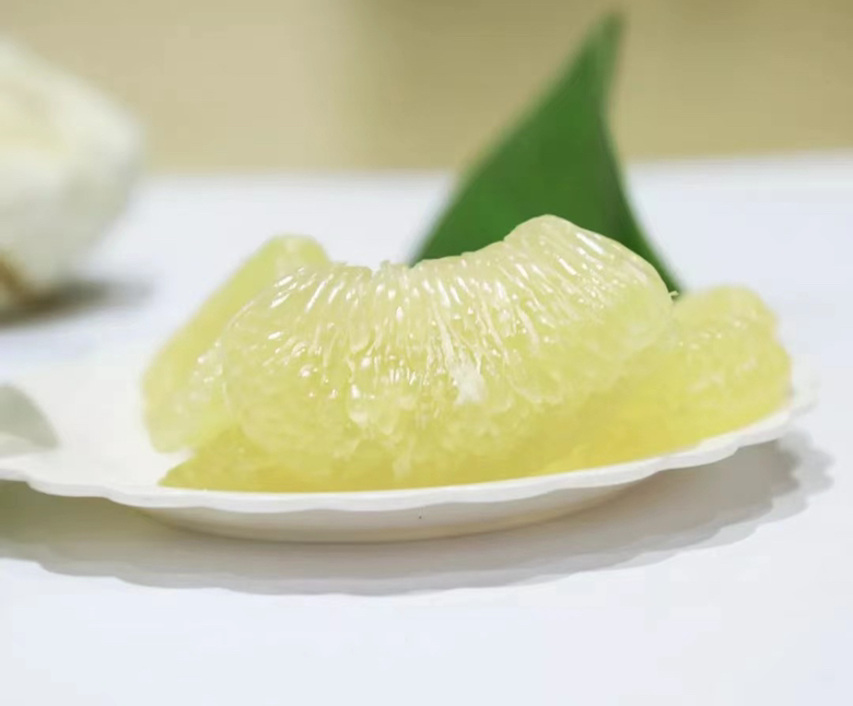 葡萄柚切开后的果肉细节图