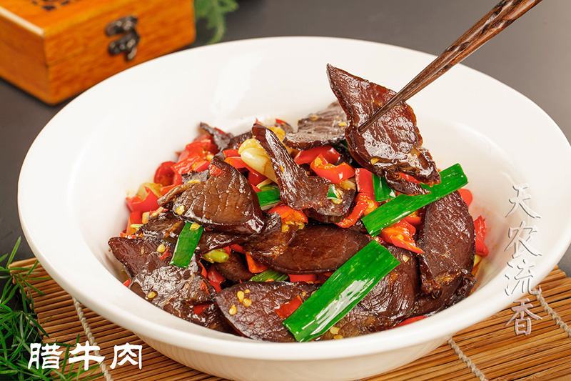 湖南腊牛肉烟熏干牛肉高品质腌制腊味厂家供应