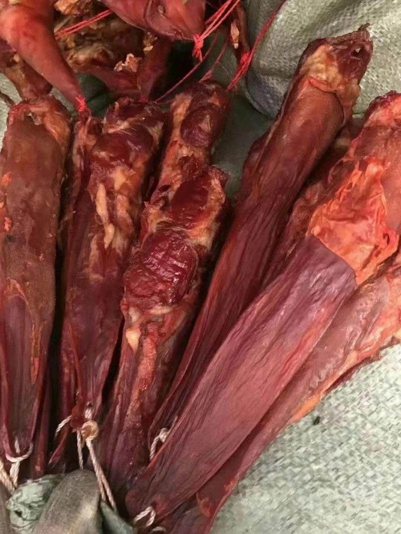 腊猪舌头，干度好，味道非常巴适，库房现货，价格美丽