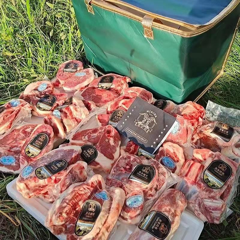 羊肉，新疆巴音布鲁克黑头羊，人工放养自然生长