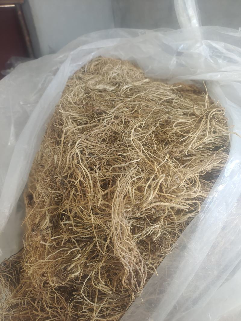 清原龙胆草统货，诚信经营，量大从优，欢迎来电