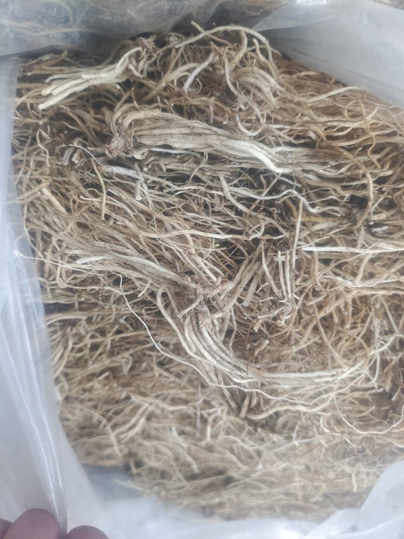 清原龙胆草统货，诚信经营，量大从优，欢迎来电