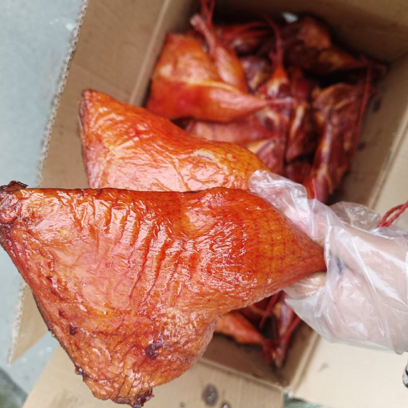 腊货批发烟熏鸭边腿鸭腿腊鸭腿跑江湖地摊货源
