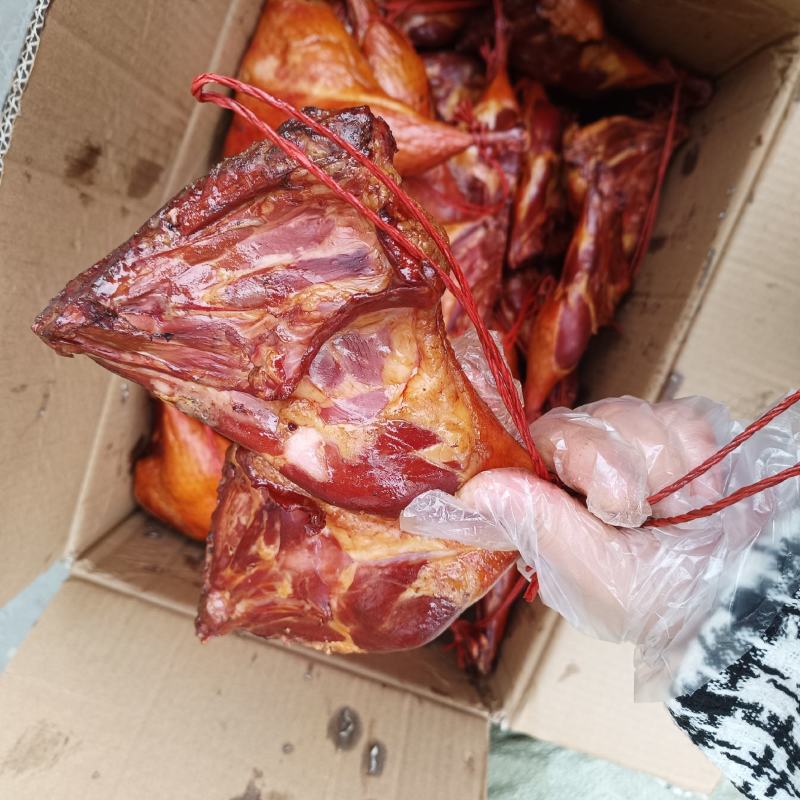 腊货批发烟熏鸭边腿鸭腿腊鸭腿跑江湖地摊货源