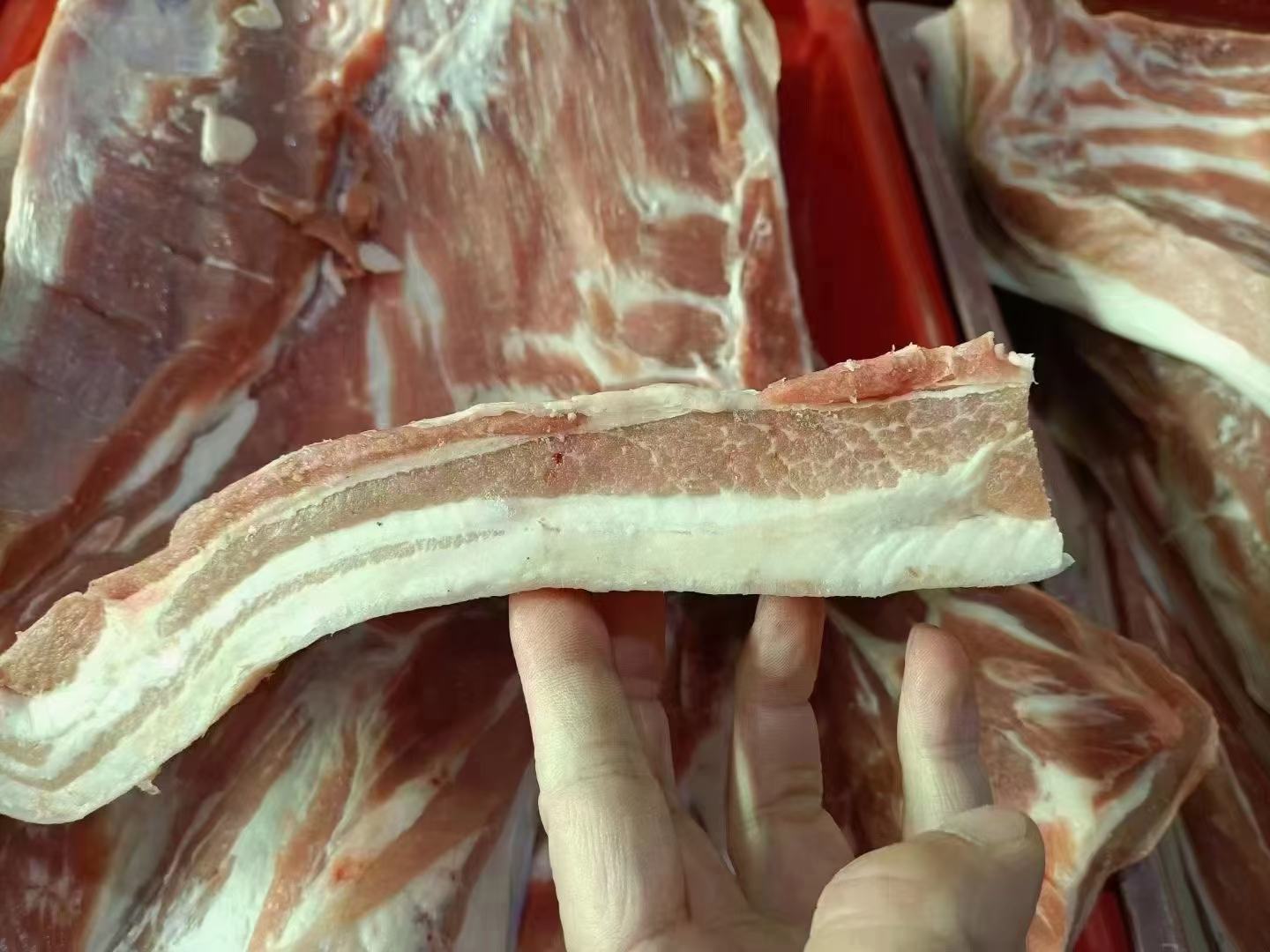 东北风味松花菜炒五花肉成品图