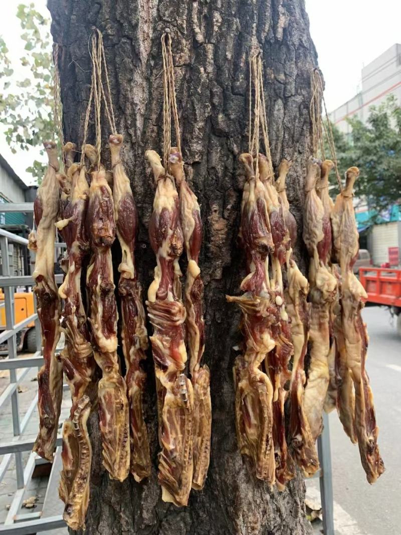 批发四川腊鸭条风吹腊鸭条跑江湖地摊展会