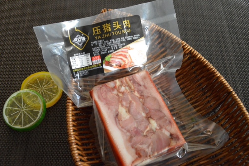 五香压猪头肉，无食用胶，无汤无添加。肥而不腻。