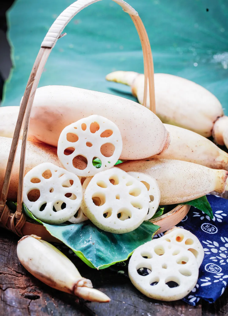 长期大量供应优质莲藕，基地种植，货源充足，稳定。价格美丽