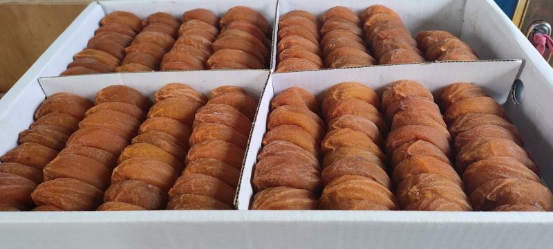 柿饼，红饼，半干流心柿饼，霜饼。。。。。。
