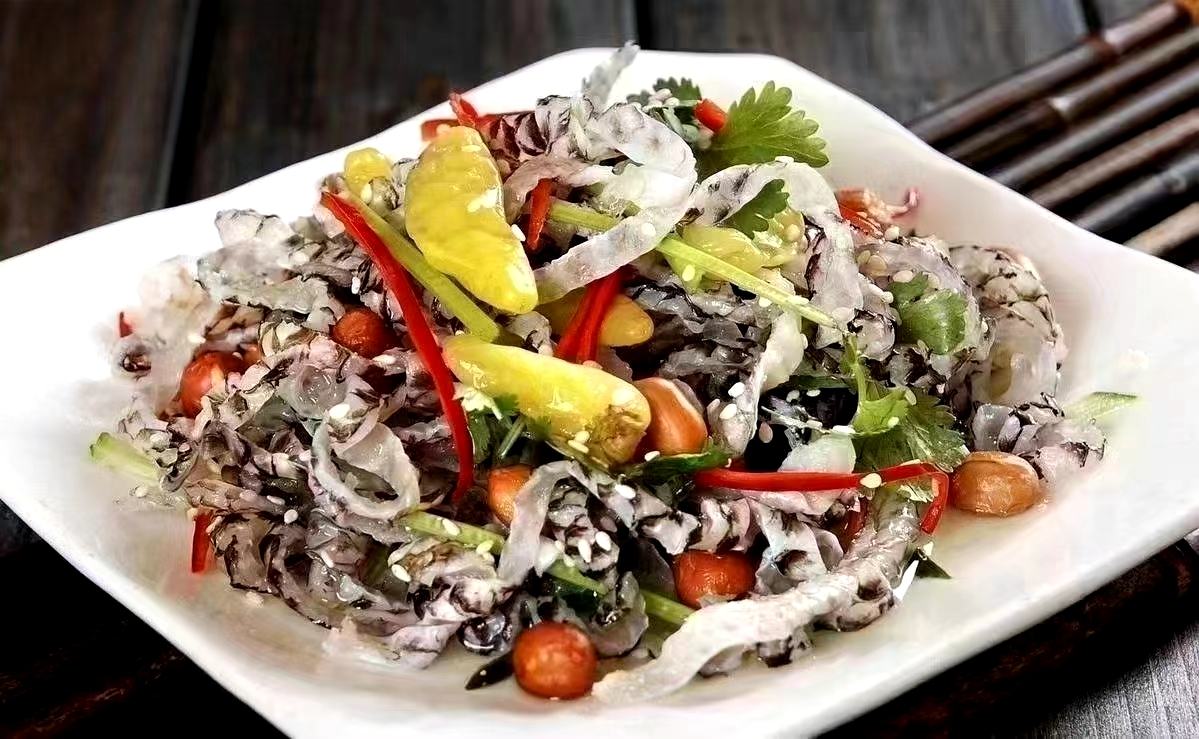 泡椒鱼肚拌制过程图