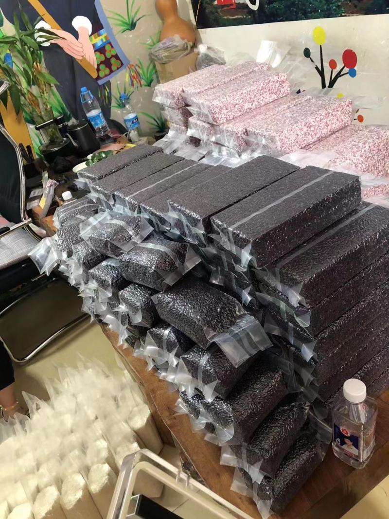 云南梯田紫米，大量上市，定货看过来，支持一件代发！