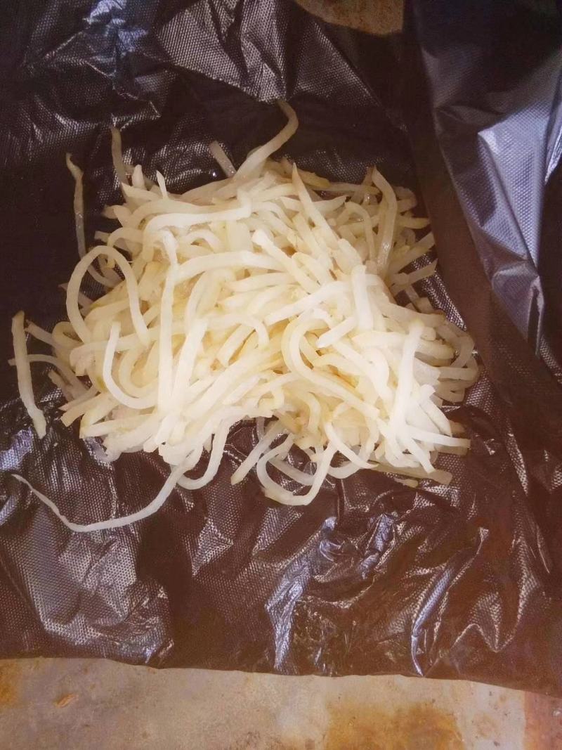 芥菜疙瘩五香的自产自销，囗味香甜脆爽。