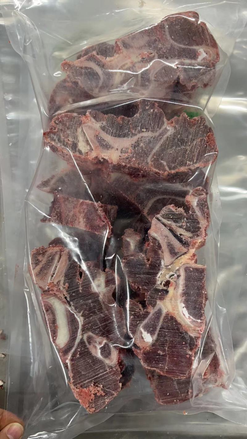 满肉牛脖骨，可切块，可做小包装，货源充足全国发货需要联系