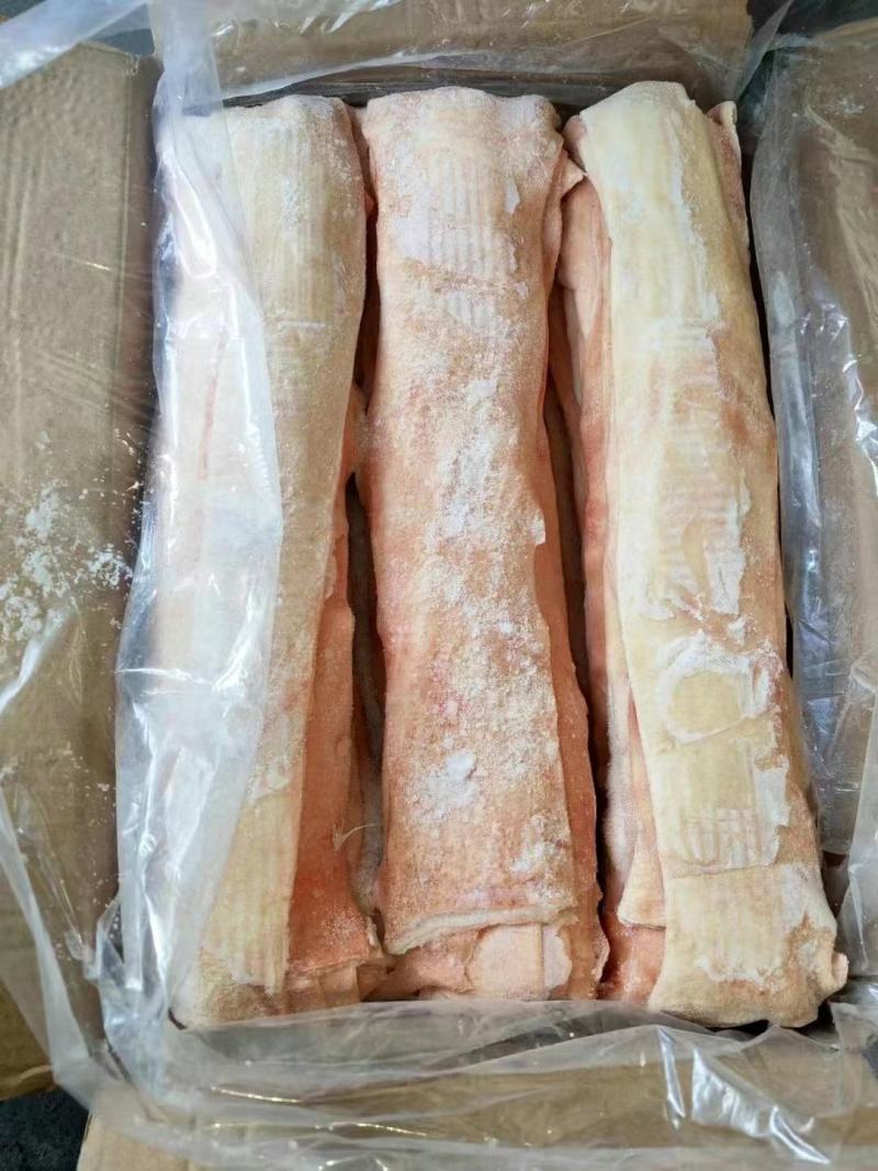 猪皮。干净无毛去油，猪皮冻红烧猪皮。快餐熟食店专用食材。