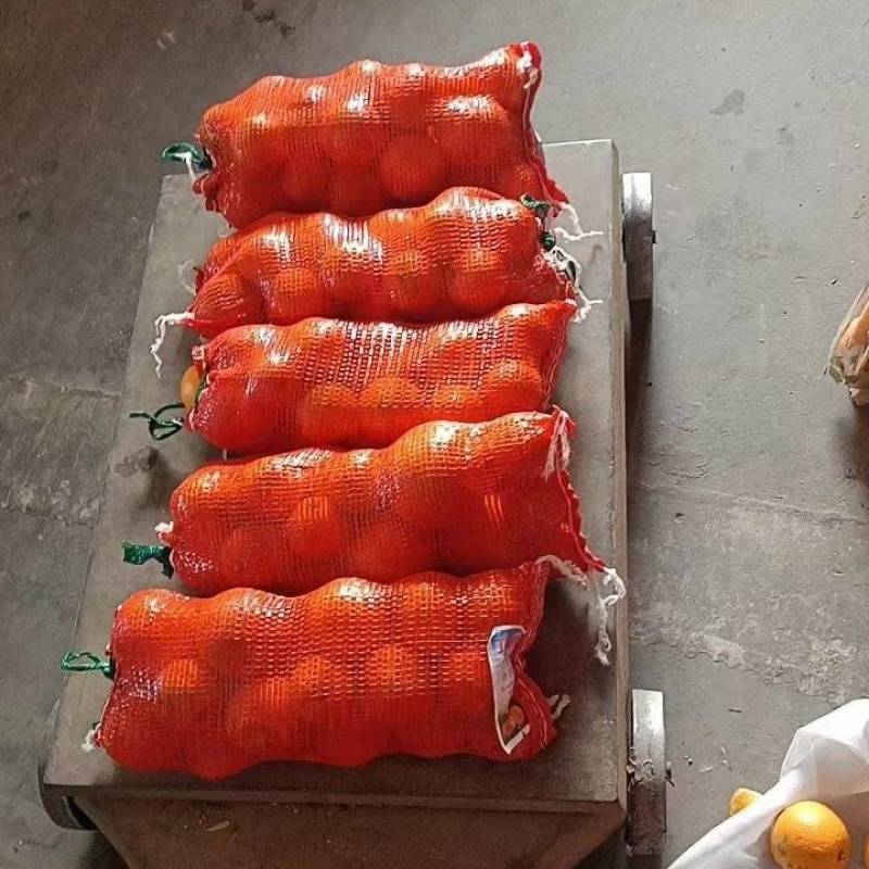 麻阳冰糖橙大量上市，一袋4斤装，口感嘎嘎甜糖度16个左右