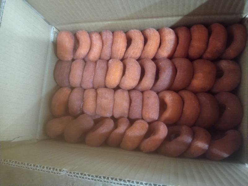 优质中饼装箱中
