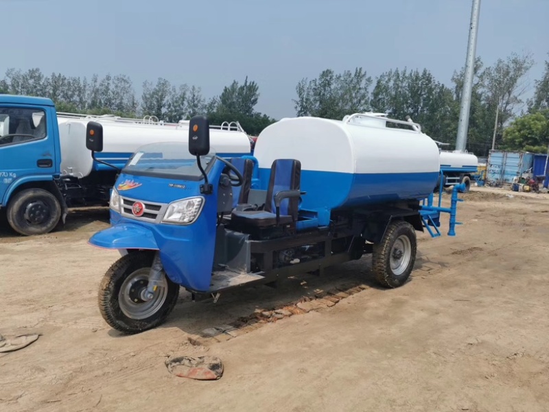 三轮洒水车工地专用洒水车