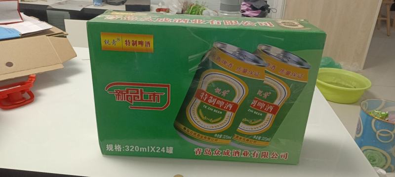 不同规格的啤酒排单订货中