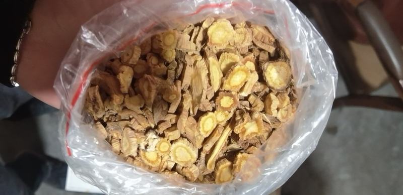 甘肃防风产新，大量上市，关防风片，关防风鲜条及干条