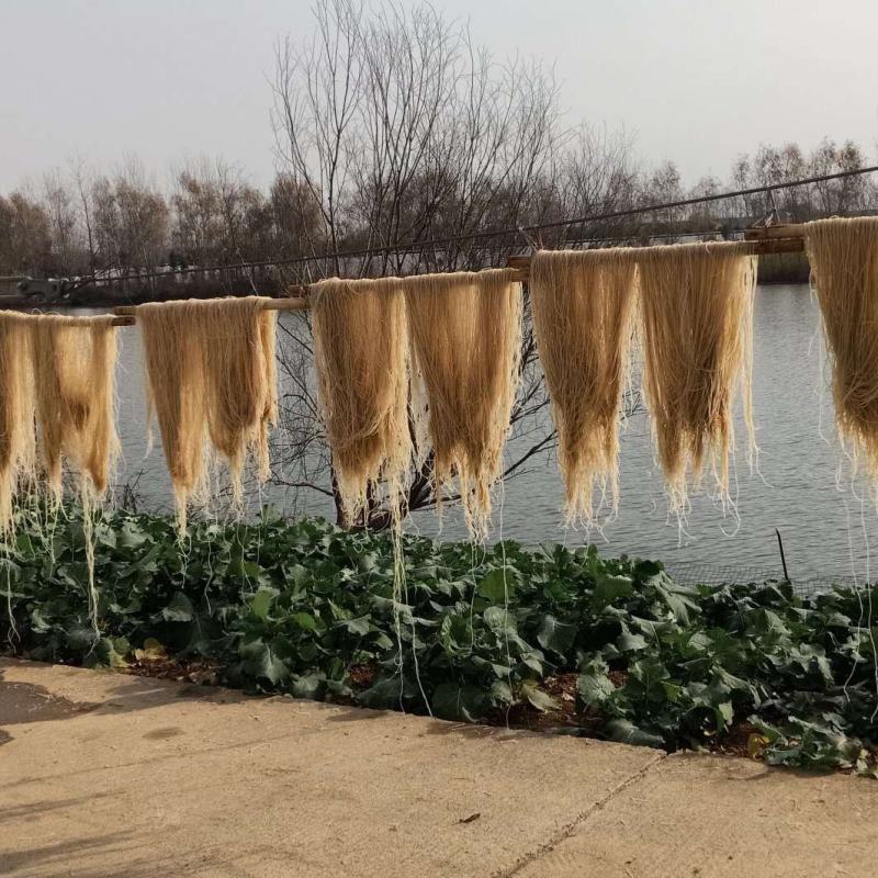 农家纯红薯粉丝，不添加防腐剂，不添加木薯粉，不添加明胶