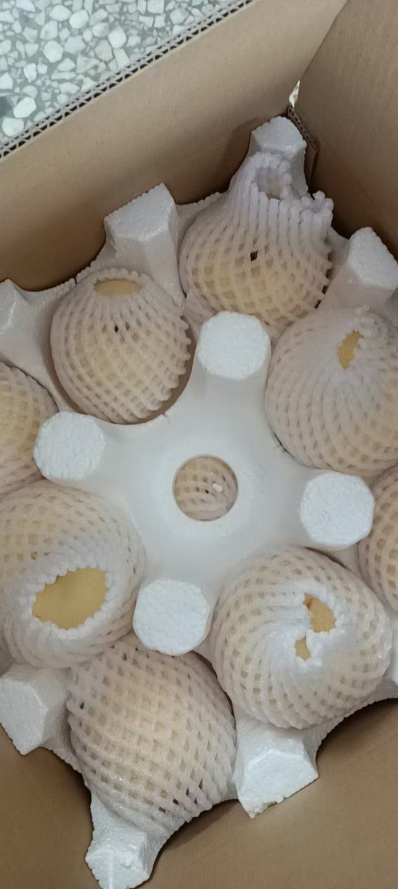 蒲城酥梨，陕西省蒲城县特产，中国国家地理标志产品。