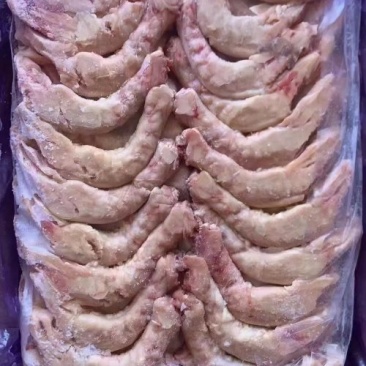 鸡脖817鸡脖带皮去皮单冻板冻，一级二规格齐全