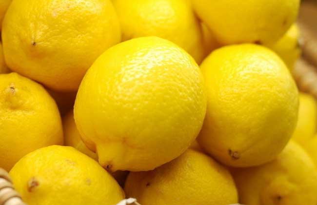 切开的新鲜安岳柠檬横截面特写