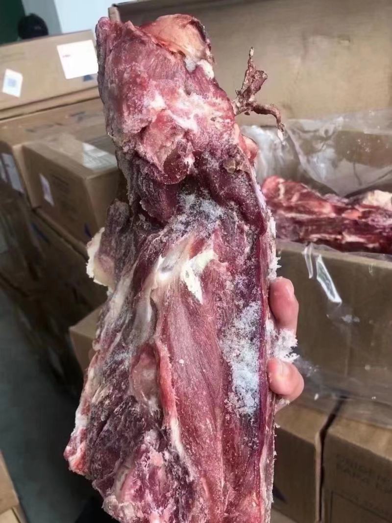 精品牛脖骨，各种规格，质量上乘，价格美丽，欢迎选购