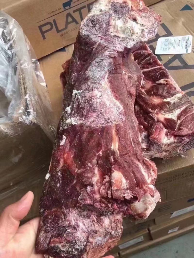 精品牛脖骨，各种规格，质量上乘，价格美丽，欢迎选购