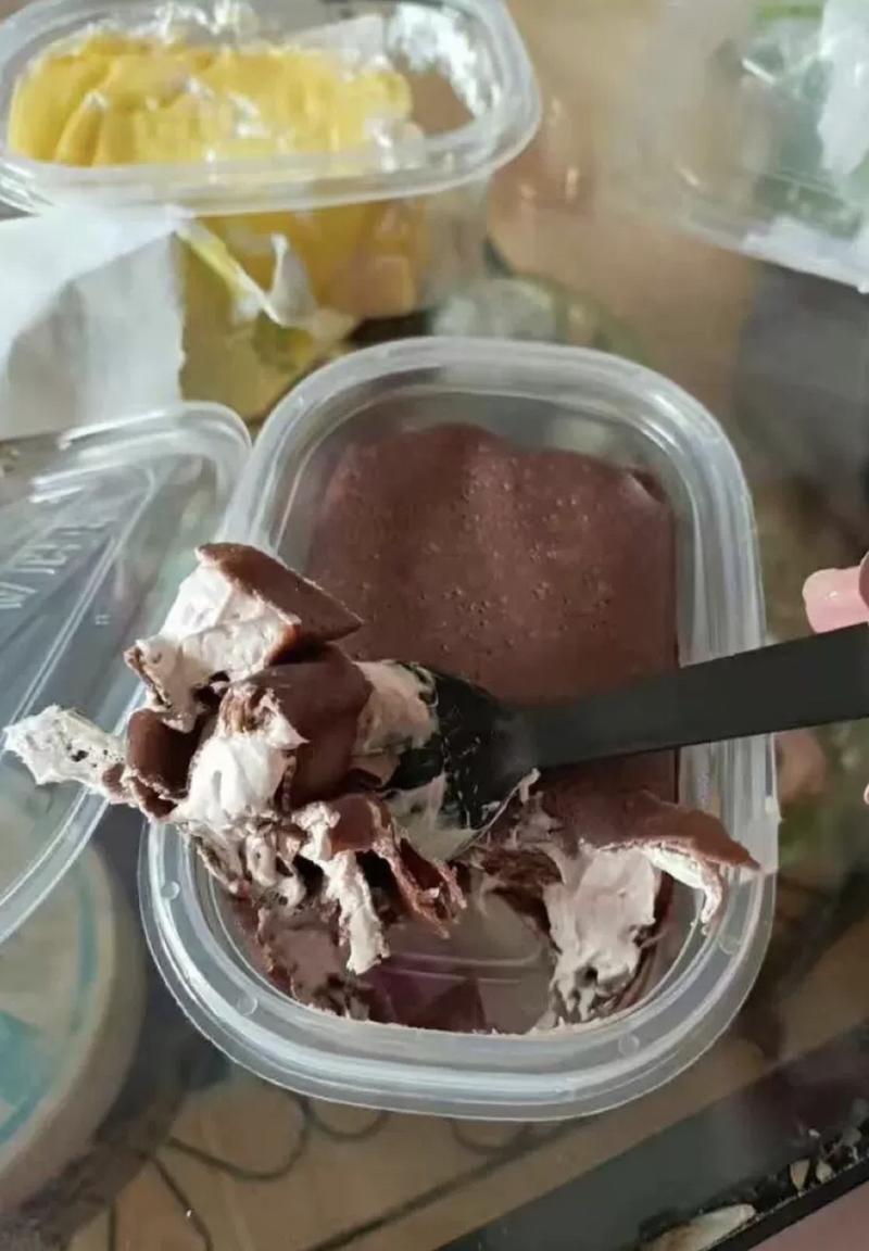 网红毛巾卷榴莲芒果巧克力蛋糕冰淇凌糕店