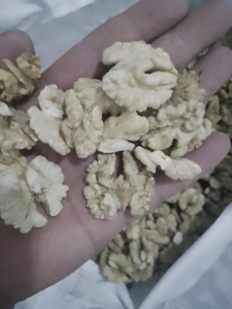 云南核桃仁包邮发货量大质优全国发货需要来电