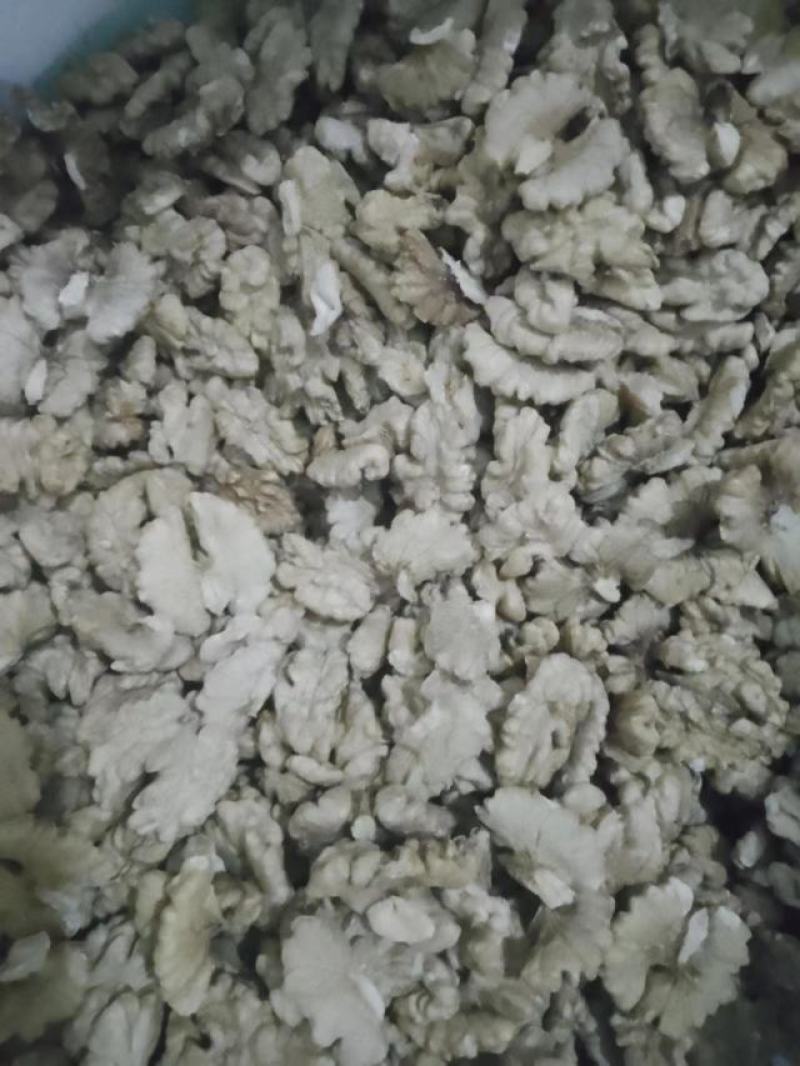 云南核桃仁包邮发货量大质优全国发货需要来电