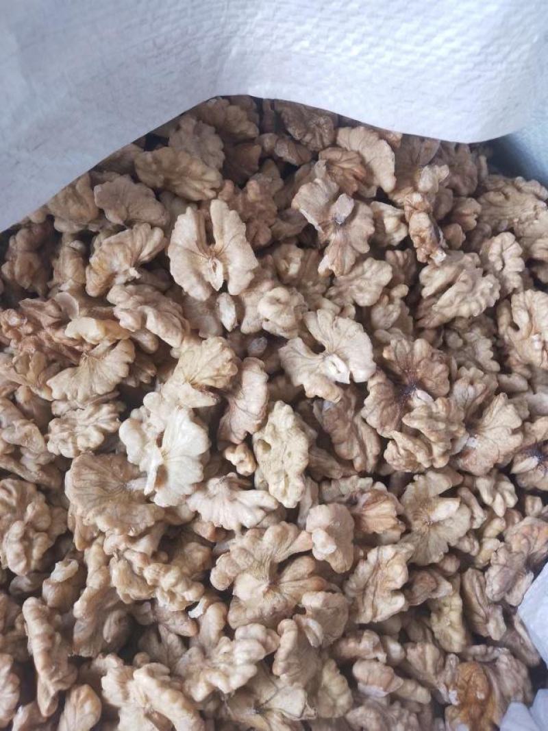 云南核桃仁包邮发货量大质优全国发货需要来电