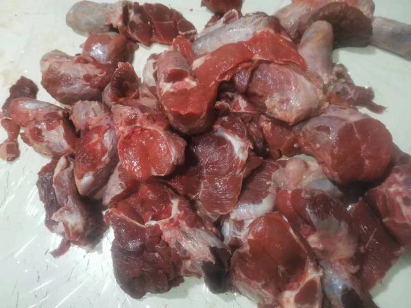 牛碎肉牛鞭根肉