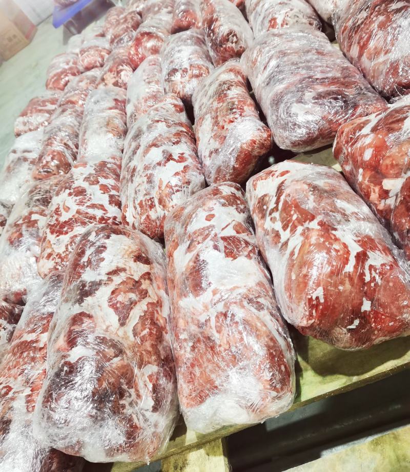 牛碎肉牛鞭根肉