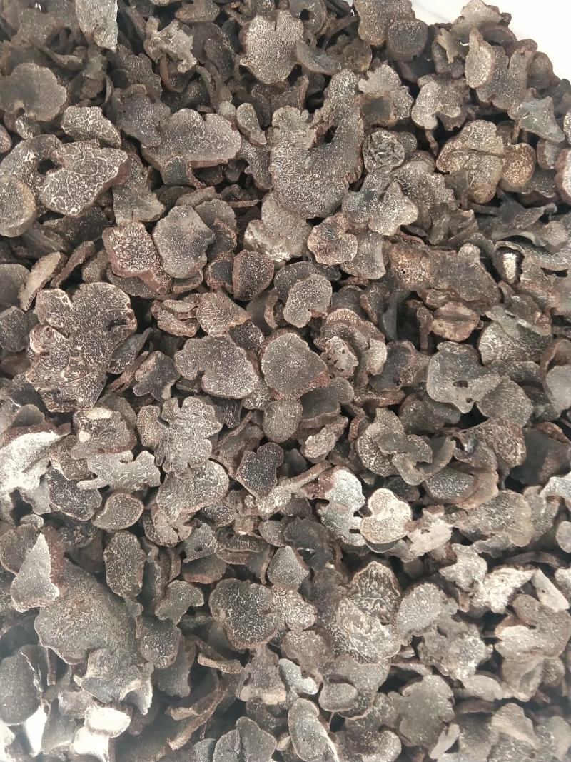 云南黑松露干片，大量上市自己加工自己岀售。货源充足