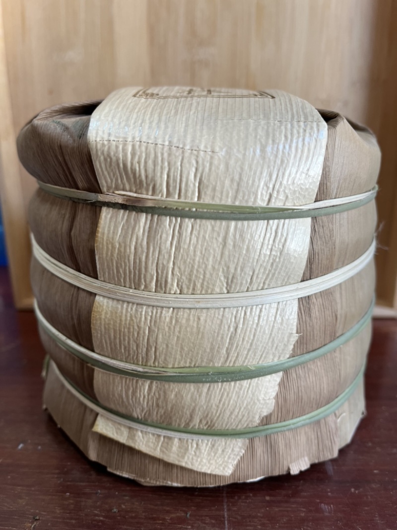 800邦崴古树茶200克小饼