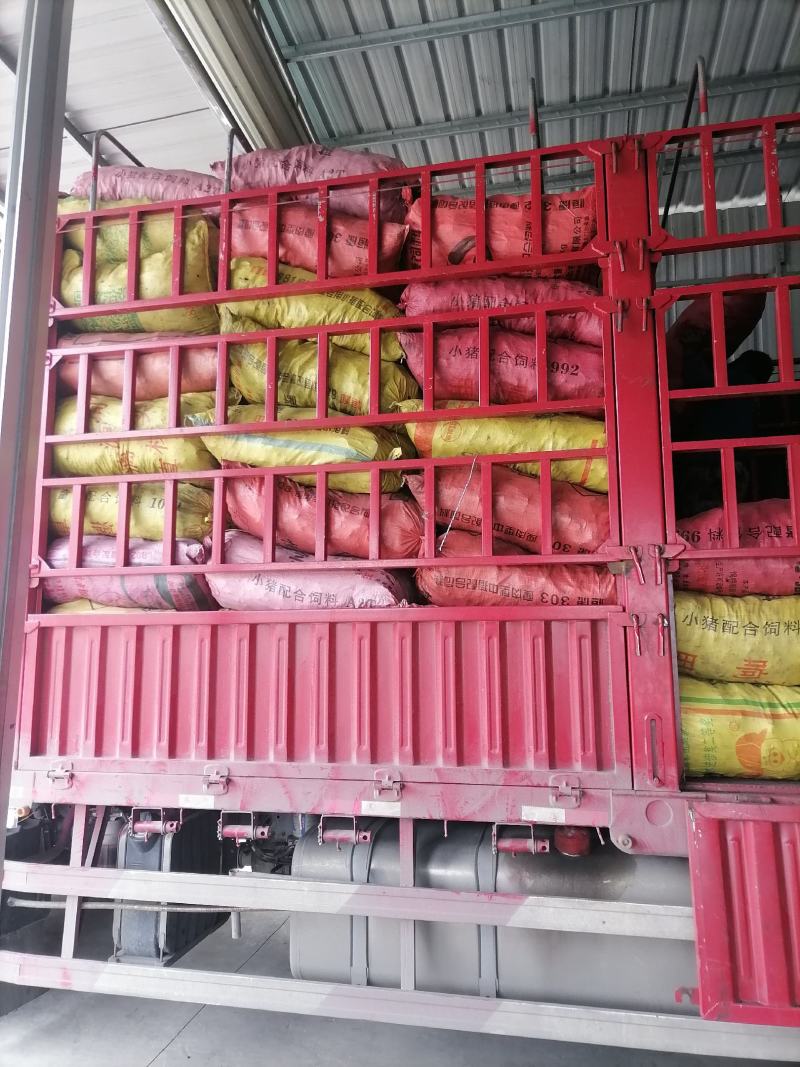 荔枝果树木炭，今天又走一车6.8米的高栏车！非诚勿扰！