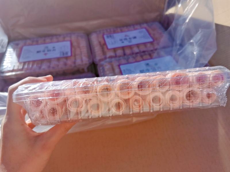 肥牛卷，家庭超市均可用，货源充足稳定，口感鲜嫩多汁，火锅