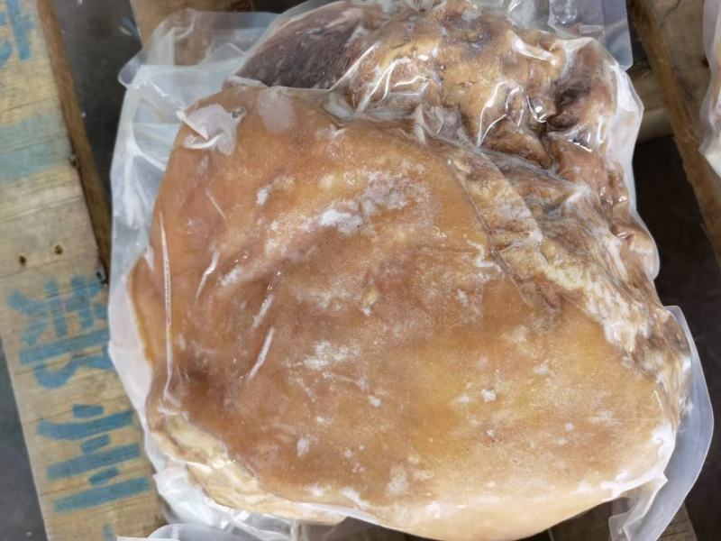 带皮熟羊肉现货，货源稳定充足，精修纯干货！！！！！！！！