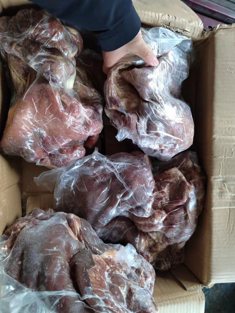带皮熟羊肉现货，货源稳定充足，精修纯干货！！！！！！！！