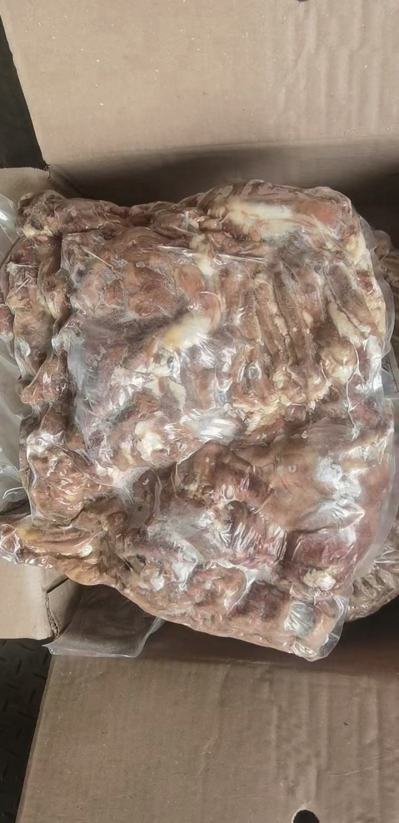 带皮熟羊肉现货，货源稳定充足，精修纯干货！！！！！！！！
