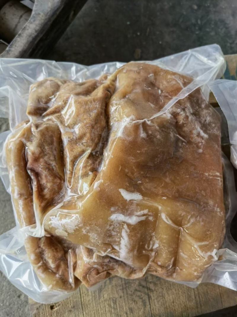 带皮熟羊肉现货，货源稳定充足，精修纯干货！！！！！！！！