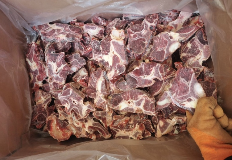 多肉牛脖骨