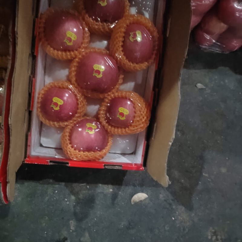 烟台红富士苹果，供应超市，机关单位欢迎来电咨询