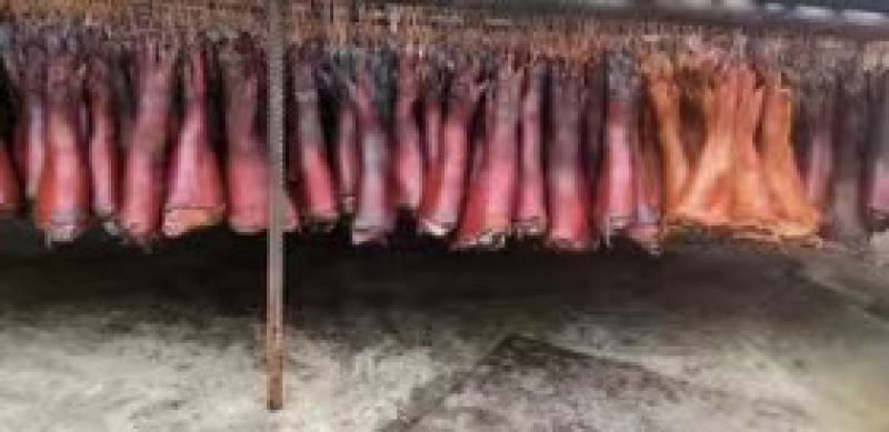 烟熏整只腊猪脚（一手工厂地摊新模式餐饮净菜食品供应