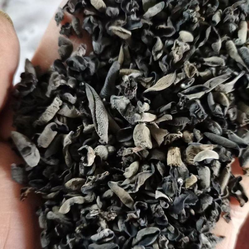 黑木耳伢子货，原干小货高泡发，0.3～0.8小木耳。