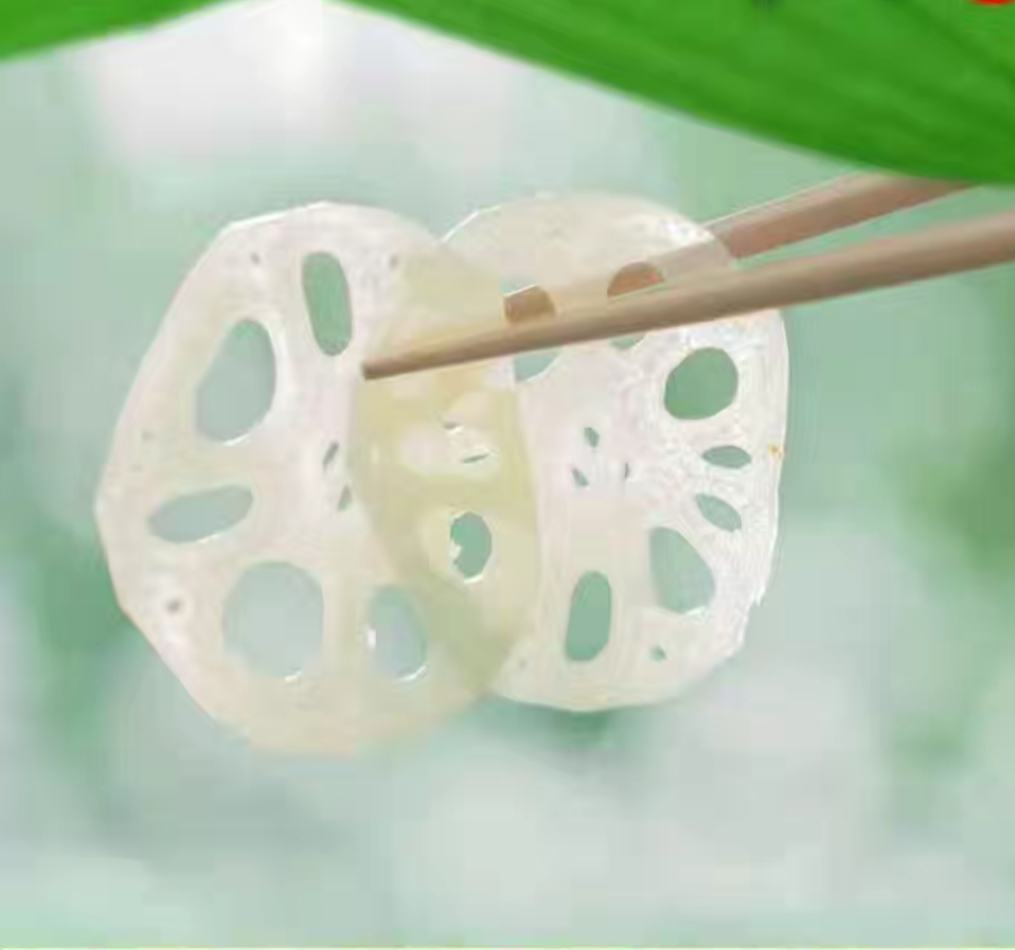 白莲藕烹饪成品展示,如清炒藕片或莲藕排骨汤 白莲藕烹饪成品图