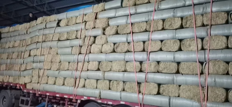 精品铡段稻草小方包