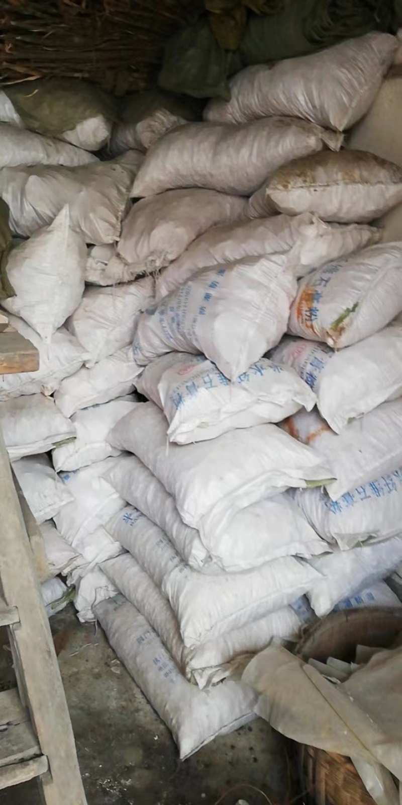 药用石膏(寒水石)水洗净块，批发4000一吨